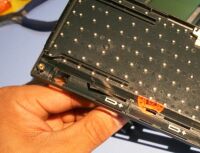 ボンディング金具を外す