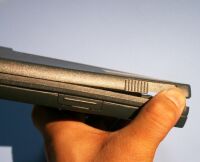 前面側に隙間を作る