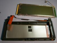 液晶と筐体とが分離