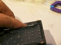 開けた穴に補強材を挿入