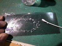 液晶表面は綺麗にはがせない