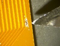 断線部分をバイパスさせるために被服を削る