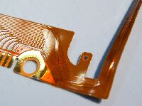 バイパス線を保護するためにテープを貼る