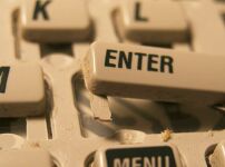 enterキーの支持部割れ