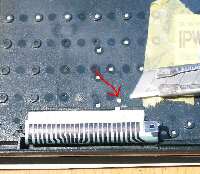 本体側の突起を除去