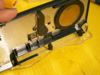 型を嵌めて修復