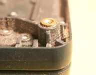 ナット部材が浮き上ってきている